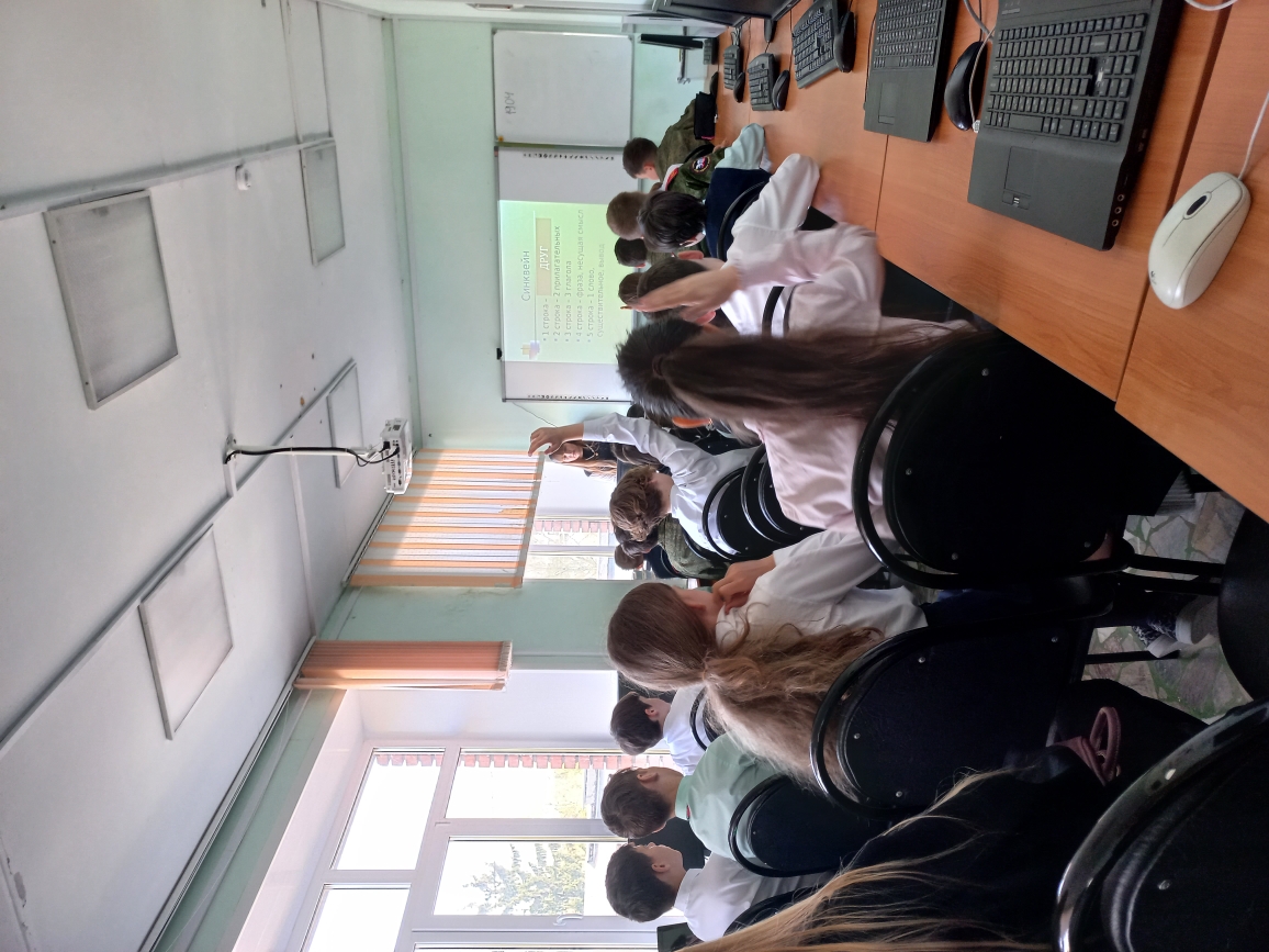 Студенты историко-филологического факультета активно участвуют в профориентационной работе